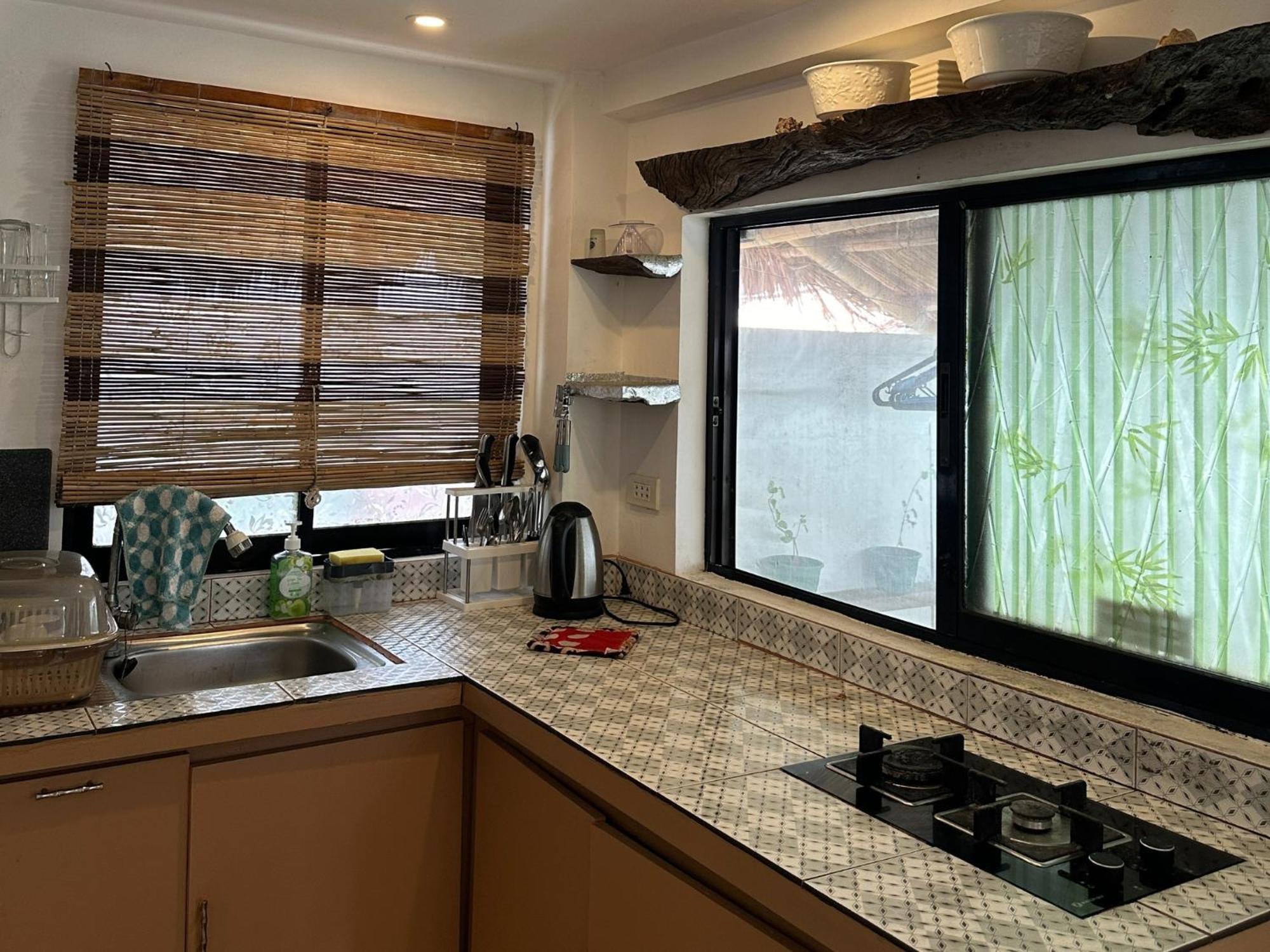 Niu Ohana East Bay Apartments Balabag  Exteriör bild